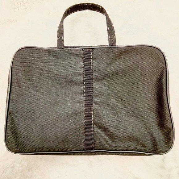 Maxx New York 13" Makeup Bag Black Nylon Outside Clear PVC Inside - Picture 2 of 11